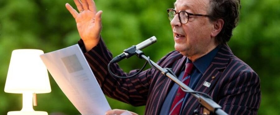 Kunstcafé voor ouderen met stadsdichter Geert Christenhusz en zangcoach Anke Engelbertink – creativiteit op jouw manier!