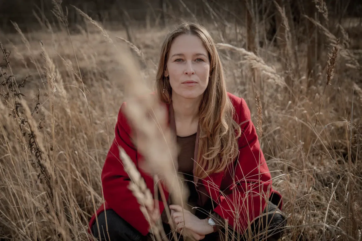 Sommerfuglejagten har givet Lea Korsgaard en større forståelse for den krise, som naturen befinder sig i. Foto: Linda Kastrup