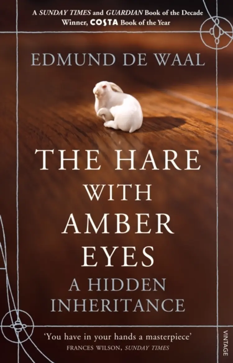 THE HARE WITH AMBER EYES af EDMUND DE WAAL