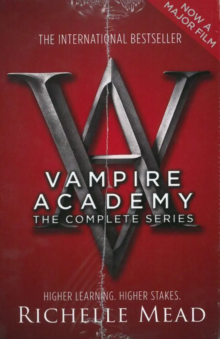 Vampire Academy af Richelle Mead