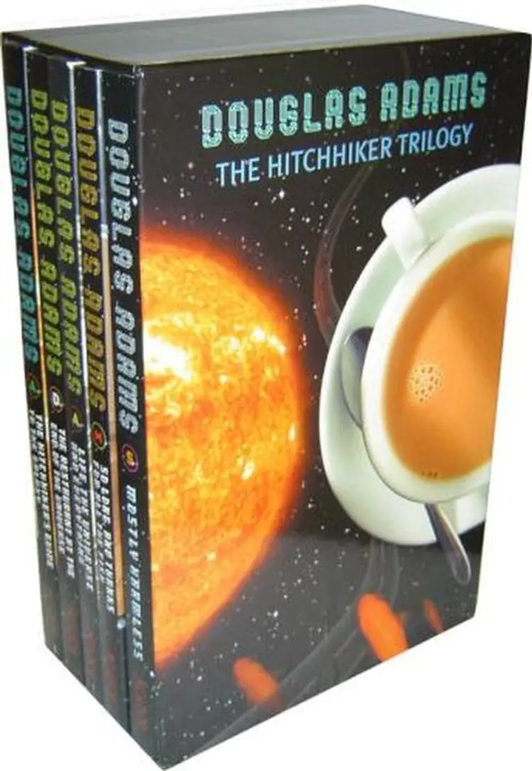 Douglas Adams Boxset: The Hitchhiker's Guide to the Galaxy 1-5 af Douglas Adams