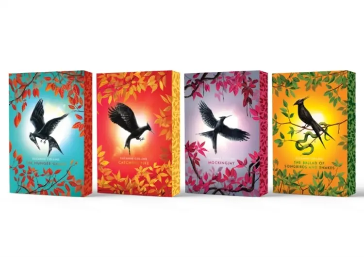 Deluxe Hunger Games Collection 4 Book Set - Suzanne Collins af Suzanne Collins