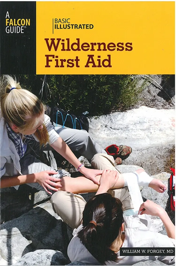 Basic Illustrated Wilderness First Aid af William W. Forgey