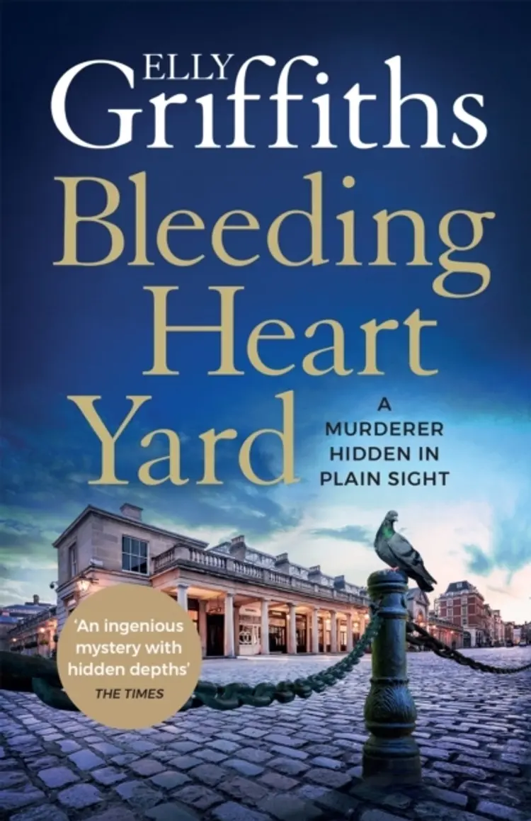 Bleeding Heart Yard af Elly Griffiths