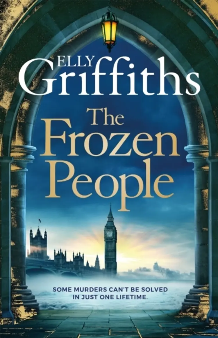 The Frozen People An Ali Dawson Mystery af Elly Griffiths