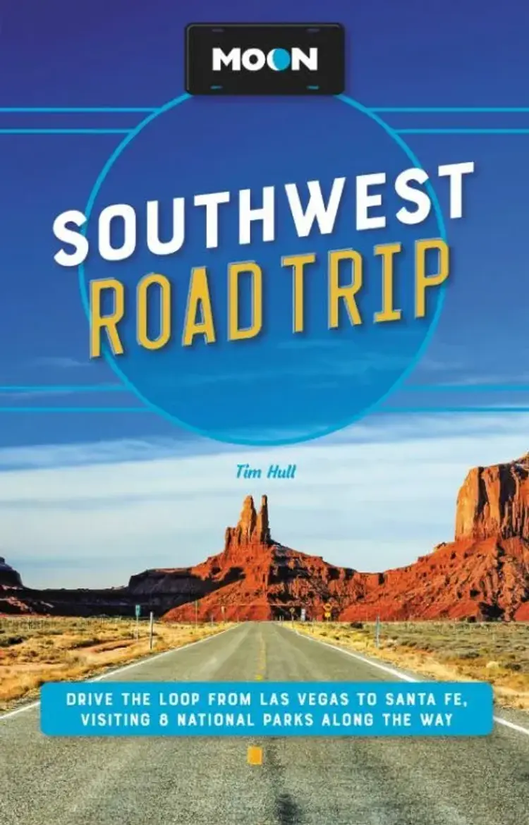 Southwest Road Trip: Drive the Loop from Las Vegas to Santa Fe, Moon af Tim Hull