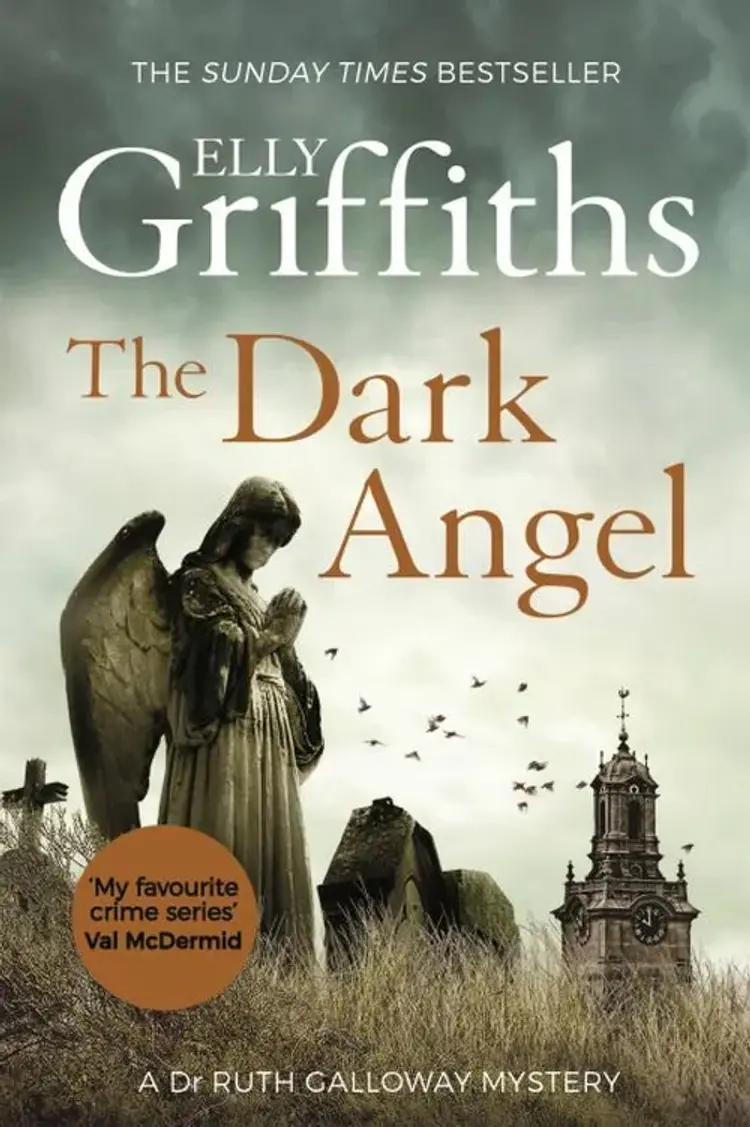 The Dark Angel af Elly Griffiths