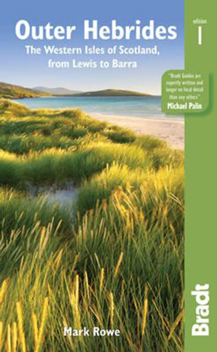 Outer Hebrides: The Western Isles of Scotland, from Lewis to Barra af Mark Rowe