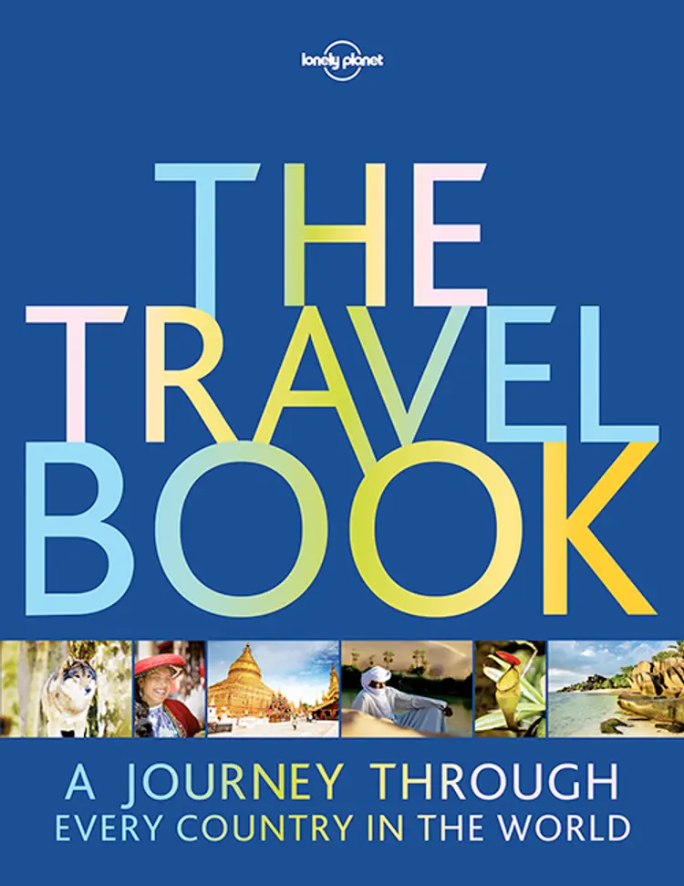 The Travel Book: A Journey Through Every Country in the World af Lonely Planet