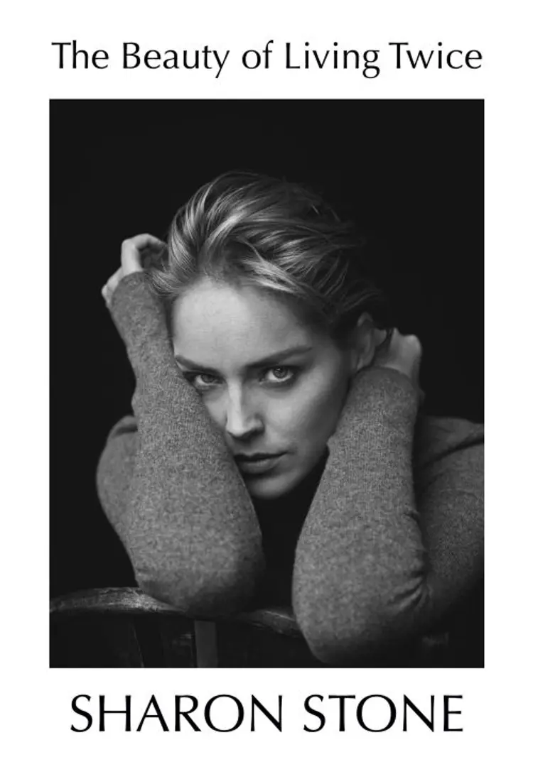 The Beauty of Living Twice af Sharon Stone