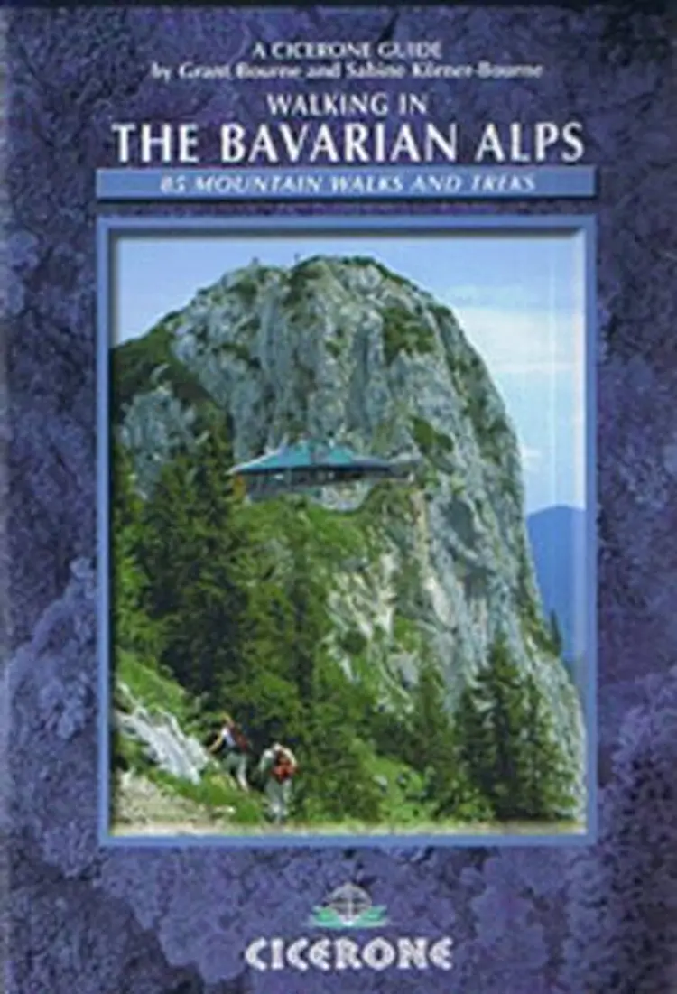 Walking in the Bavarian Alps af Grant Bourne