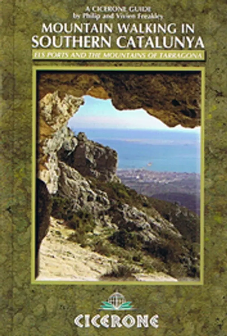 Mountain Walking in Southern Catalunya af Philip Freakley