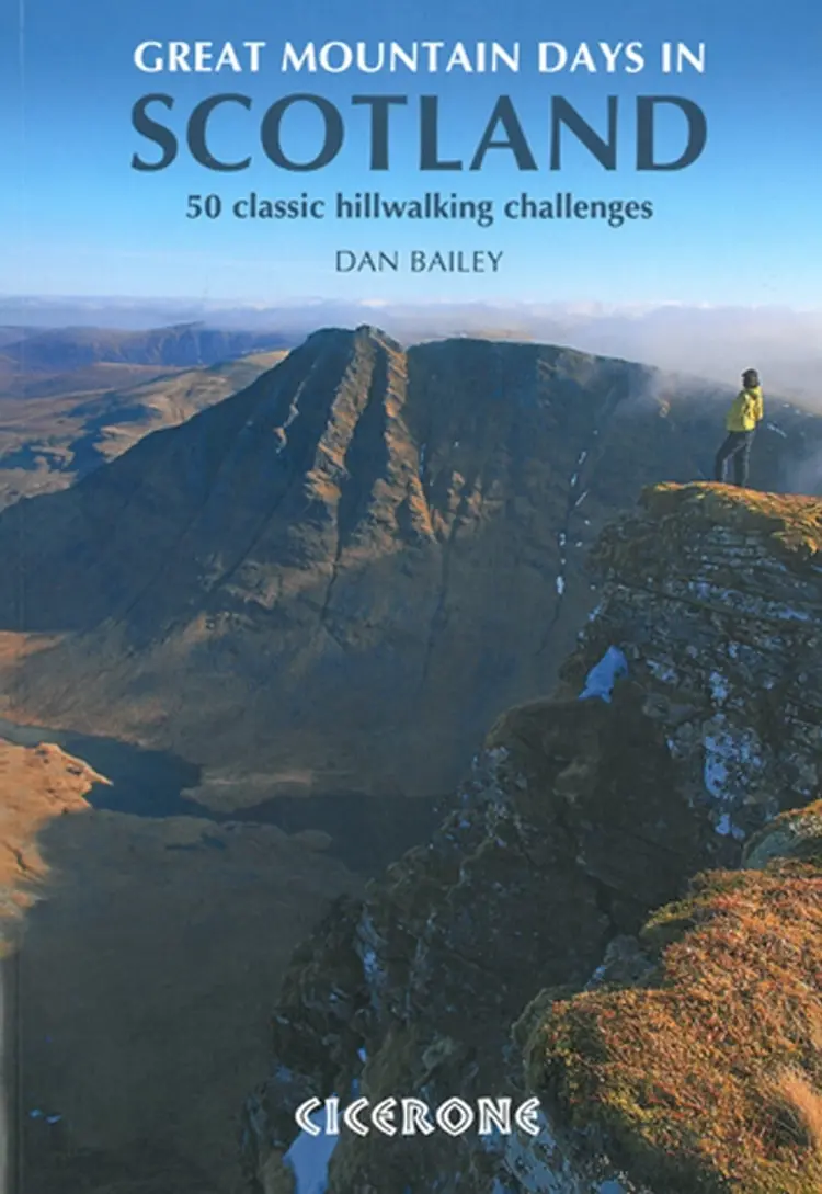 Great Mountain Days in Scotland - 50 Classic Hillwalking Challenges af Dan Bailey