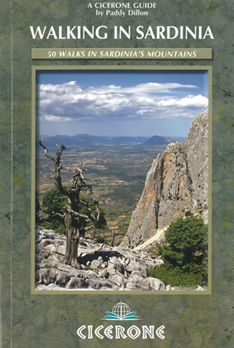 Walking in Sardinia: 50 walks in Sardinias Mountains af Paddy Dillon