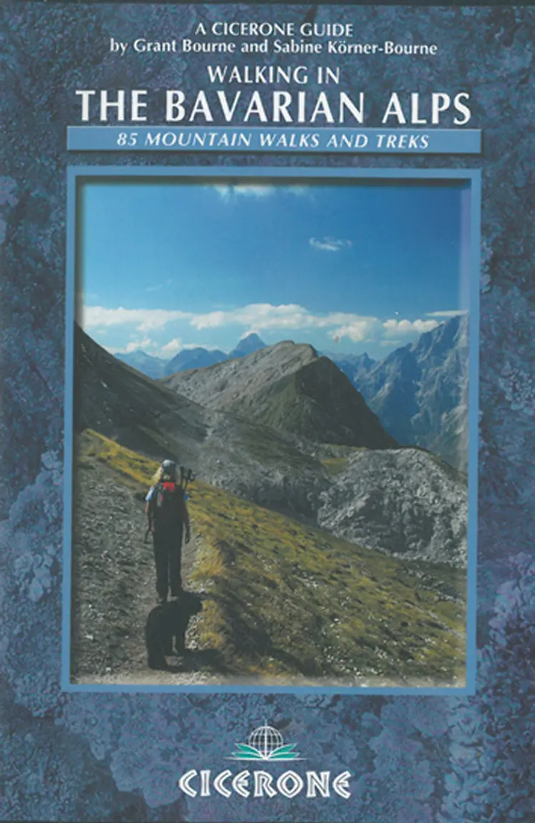 Walking in the Bavarian Alps af Grant Bourne