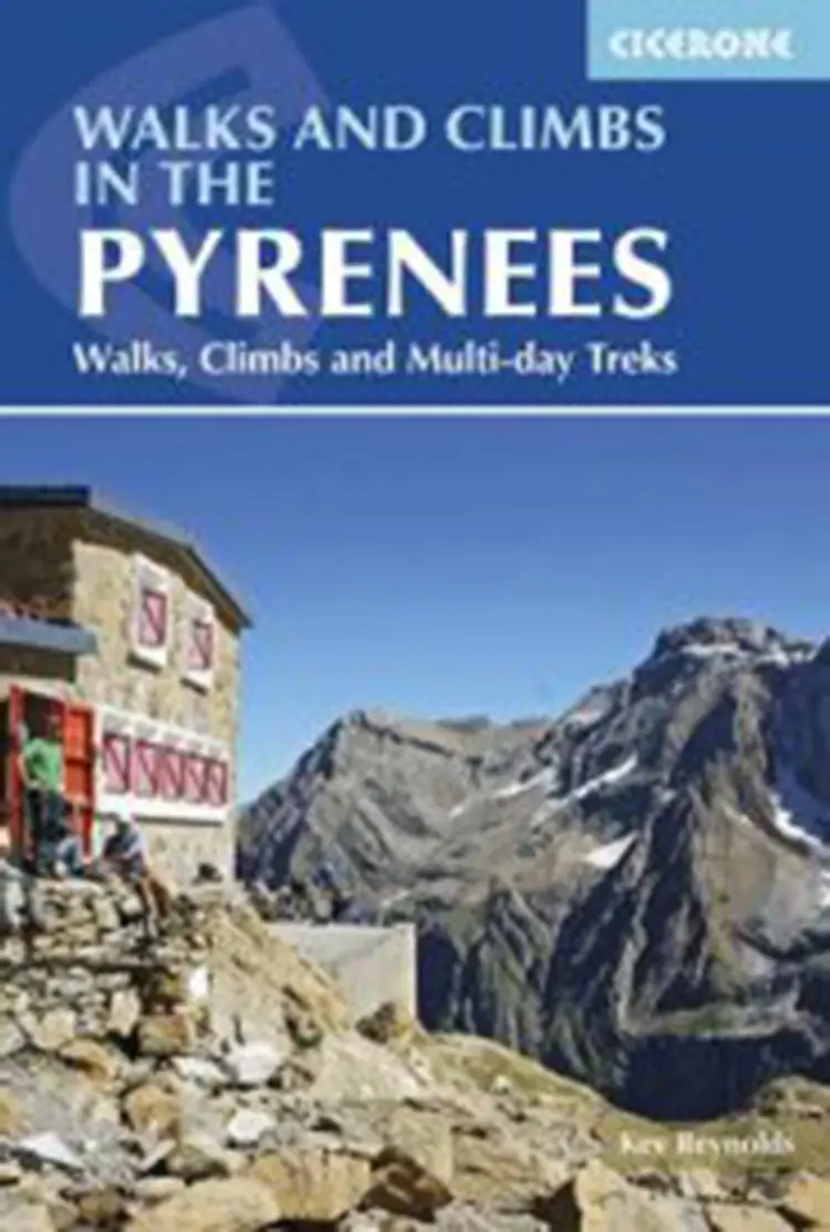 Walks and Climbs in the Pyrenees: Walks, Climbs and Multi-Day Treks af Kev Reynolds