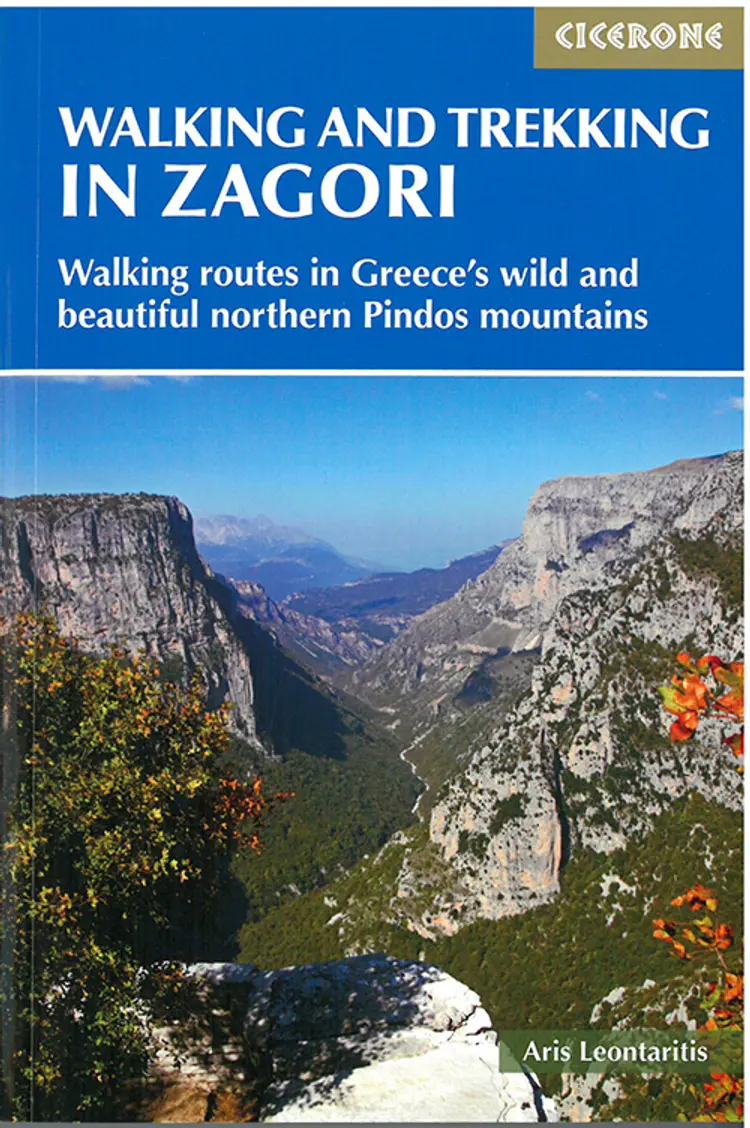 Walking and Trekking in Zagori: Walkingroutes in Greece's wild and beautiful northern Pindos mountains af Aris Leontaritis