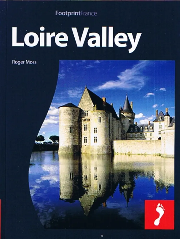 Loire Valley af Roger Moss