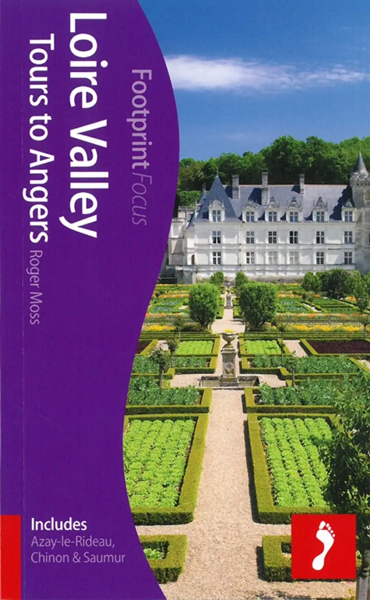 Loire Valley: Tours to Angers af Roger Moss