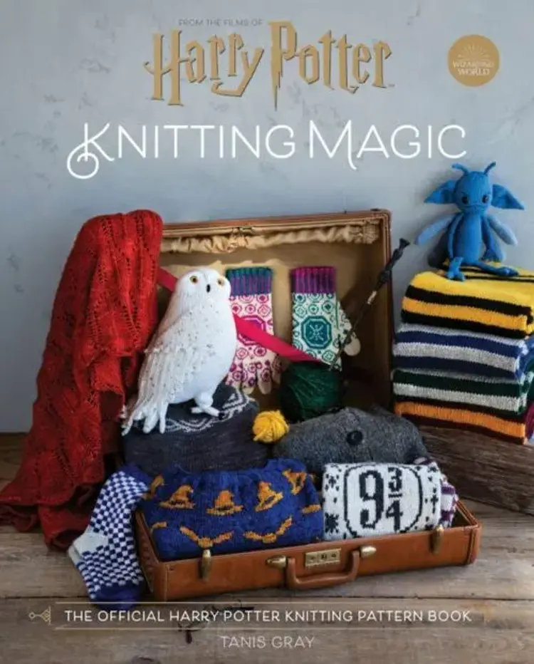 Harry Potter Knitting Magic: The official Harry Potter knitting pattern book af Tanis Gray