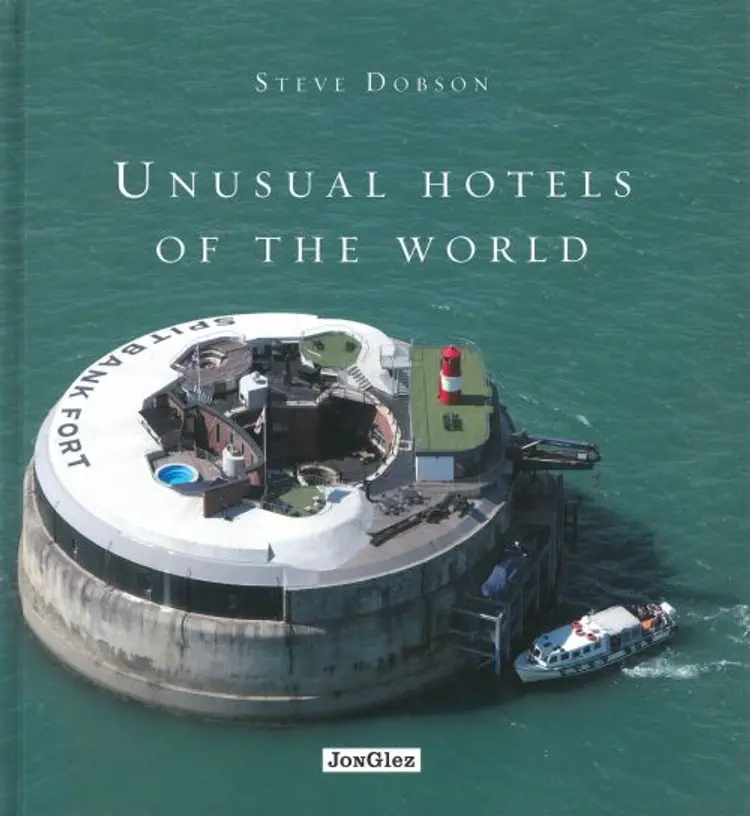 Unusual Hotels of the World af Steve Dobson