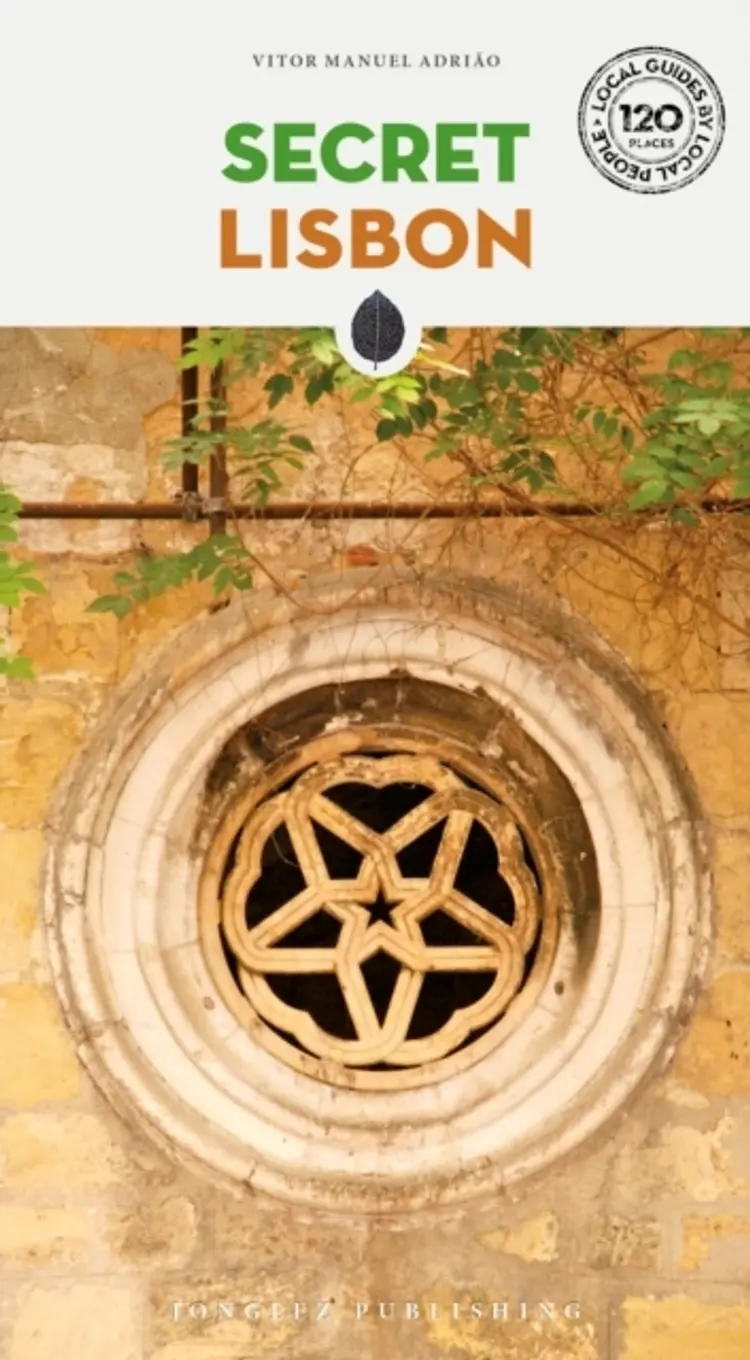 Secret Lisbon Guidea Guide To The Unusual And Unfamiliar af Adriao Vitor Manuel