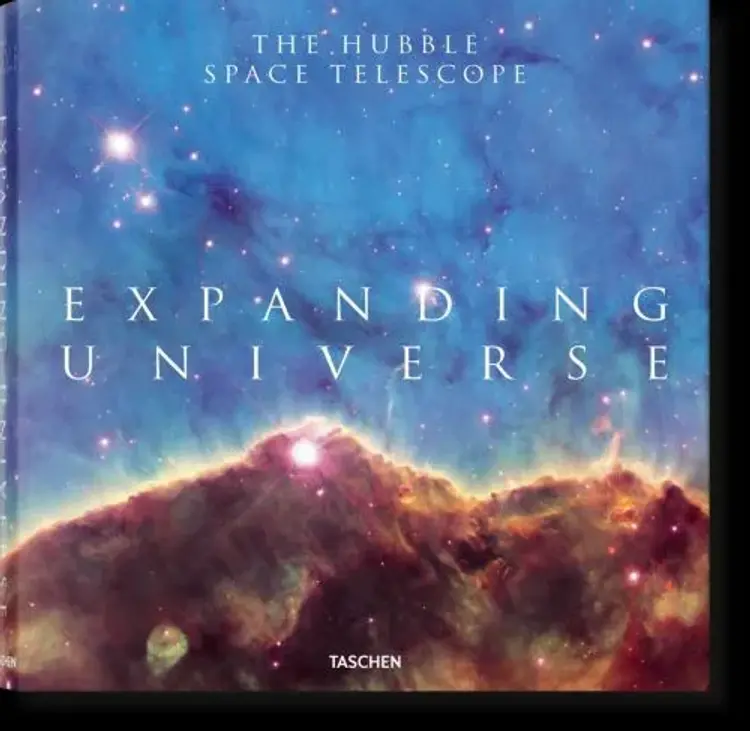 Expanding Universe. The Hubble Space Telescope af Charles F. Bolden