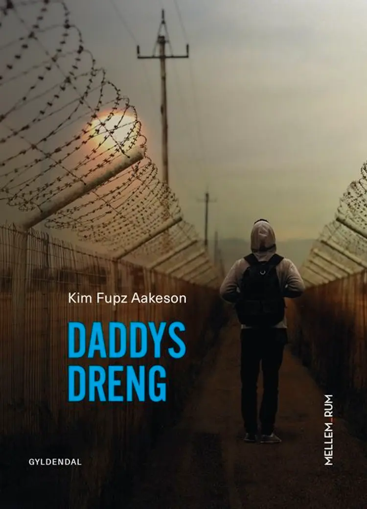 Mellem_rum. Daddys dreng af Kim Fupz Aakeson