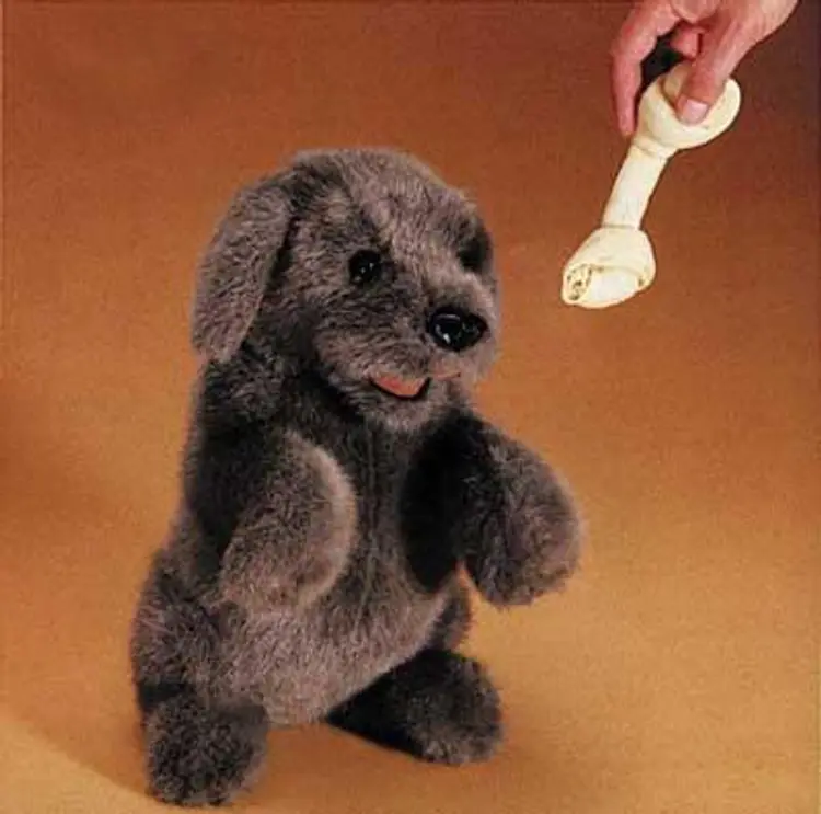 Hund hånddukke af .