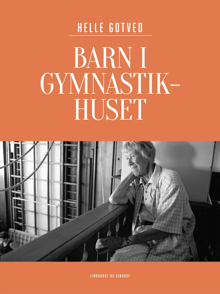 Barn i gymnastikhuset af Helle Gotved