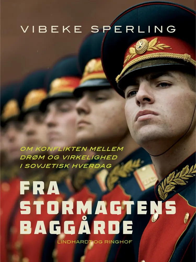 Fra stormagtens baggårde af Vibeke Sperling