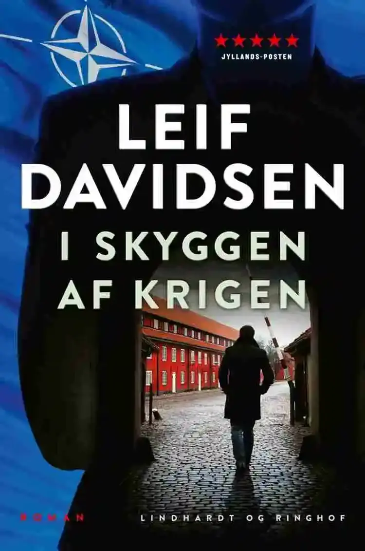 I skyggen af krigen af Leif Davidsen