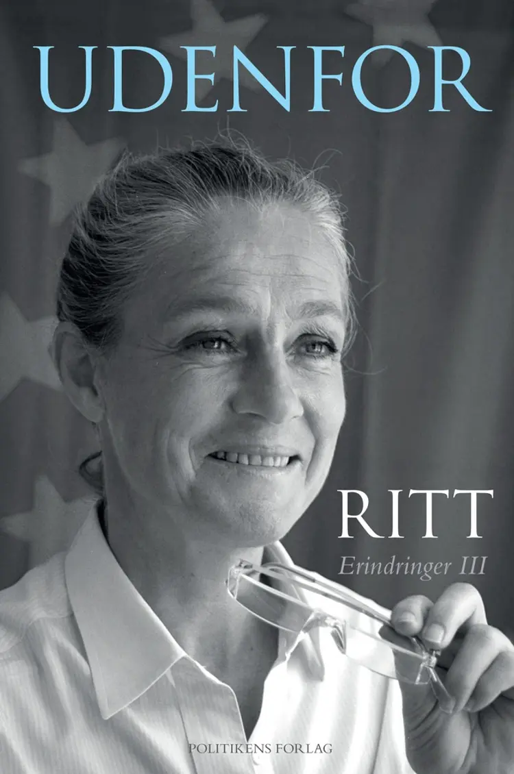 Udenfor af Ritt Bjerregaard