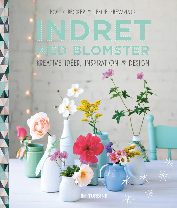 Indret med blomster af Holly Becker