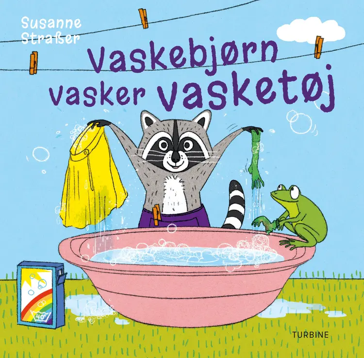 Vaskebjørn vasker vasketøj af Susanne Straßer