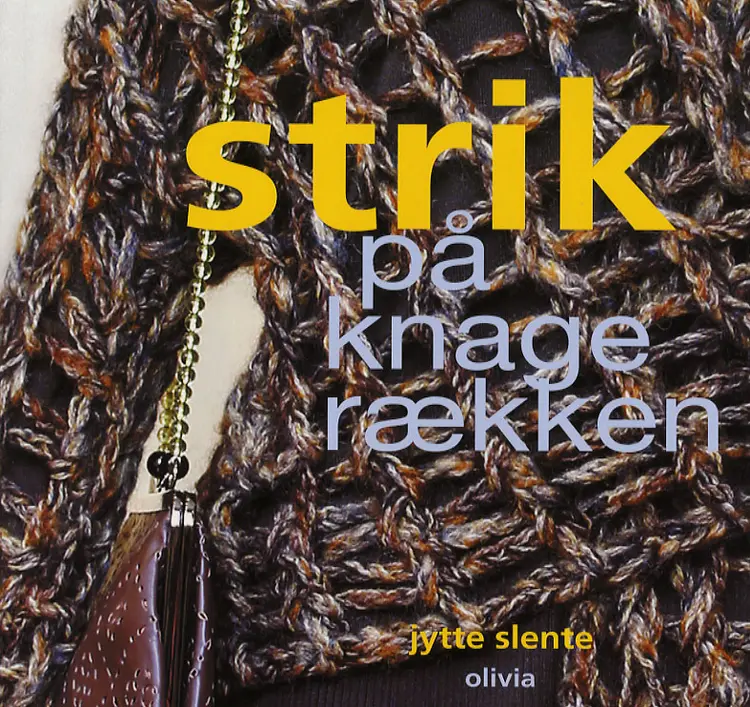 Strik på knagerækken af Jytte Slente
