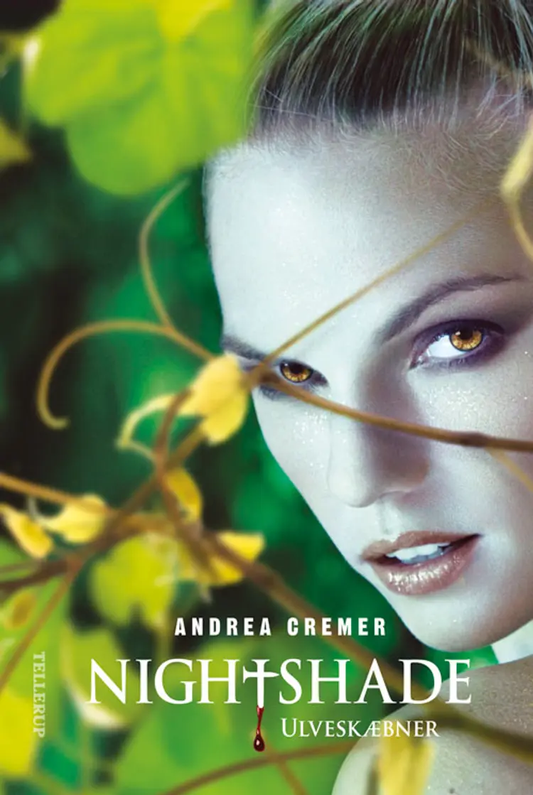 Ulveskæbner af Andrea Cremer