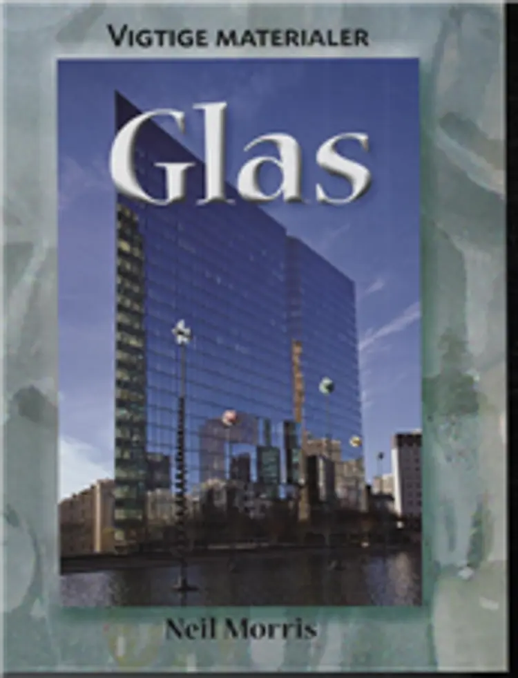 Glas af Neil Morris