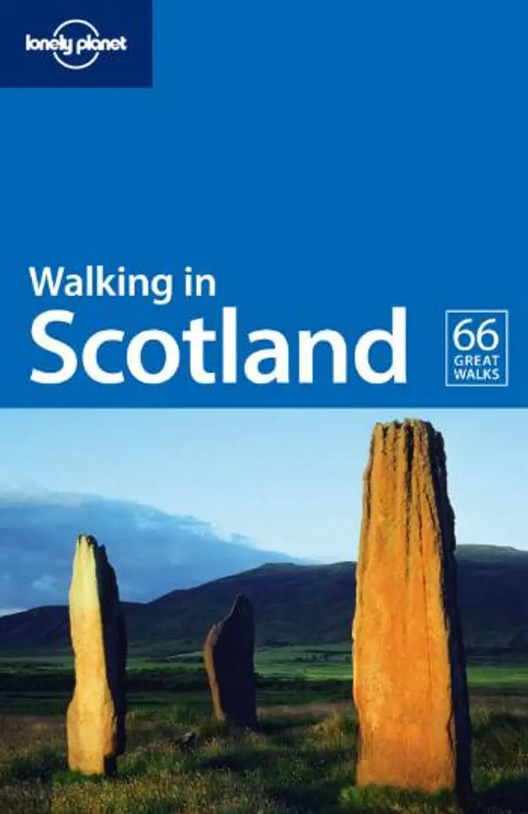 Walking in Scotland af m.fl.