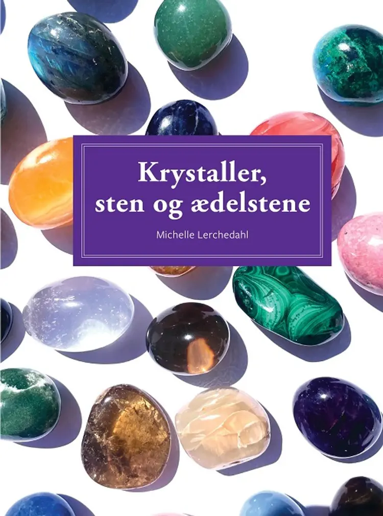 Krystaller, sten og ædelstene, display med 10 eks. af Michelle Lerchedahl