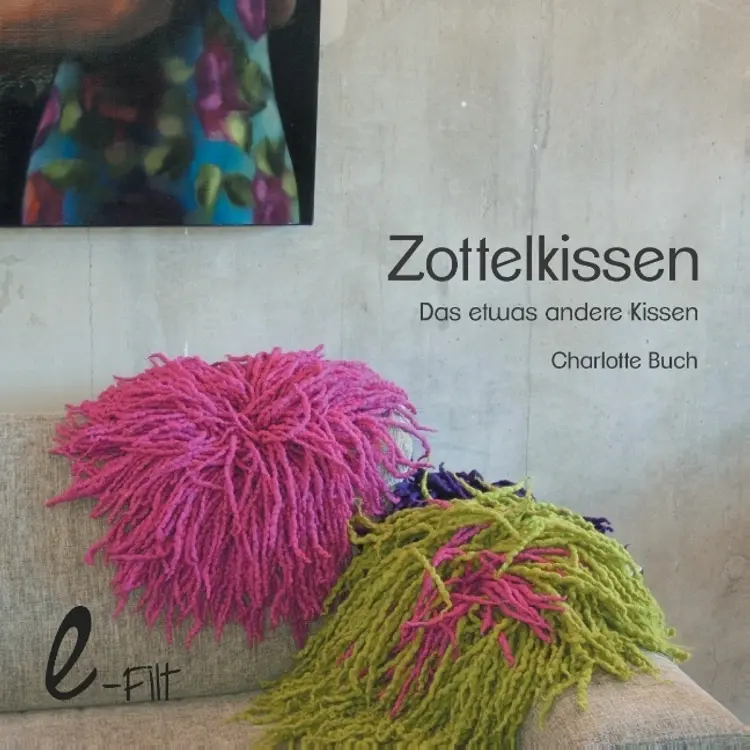Zottelkissen af Charlotte Buch