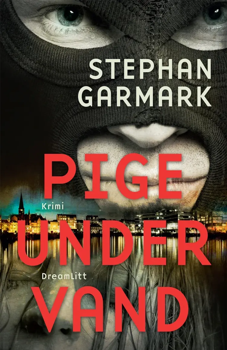 Pige Under Vand af Rasmus Lund Nielsen