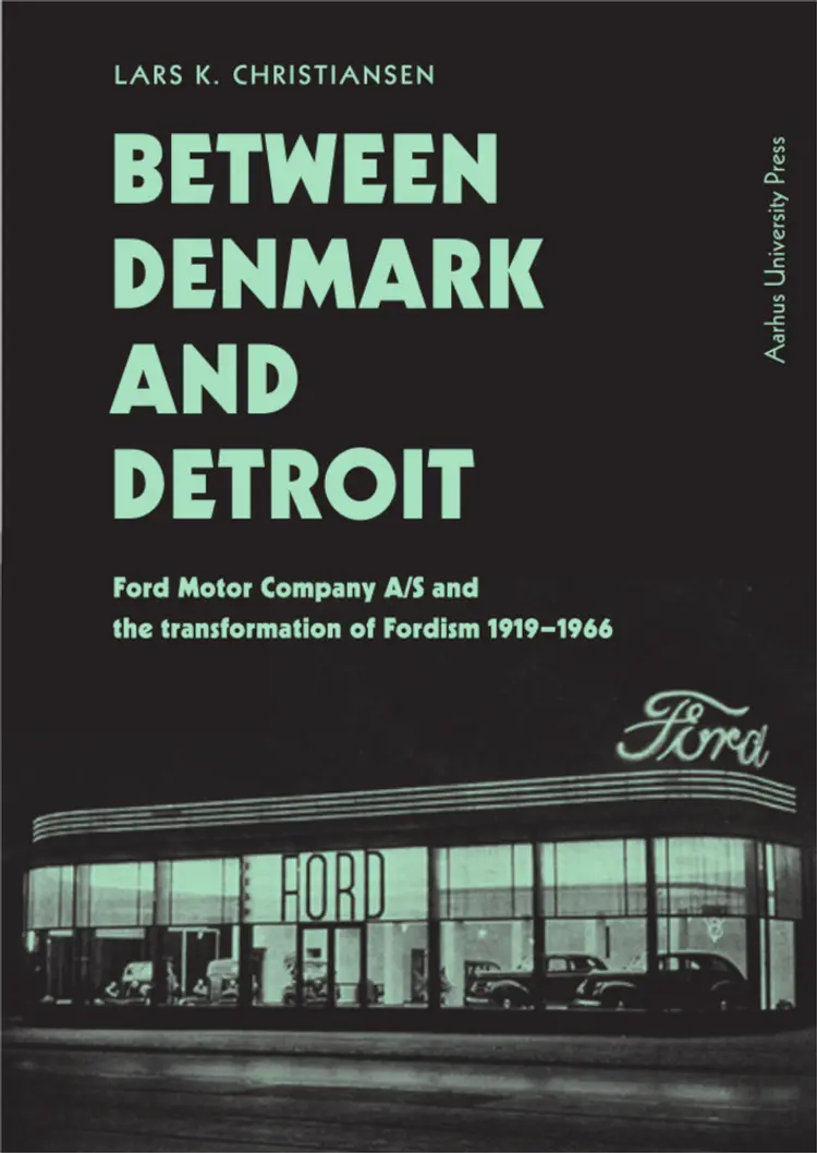 Between Denmark and Detroit af Lars K. Christensen