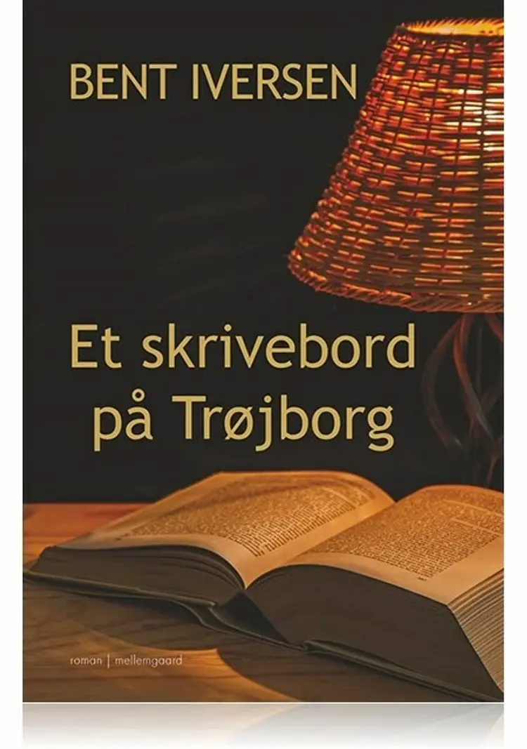 Et skrivebord på Trøjborg af Bent Iversen