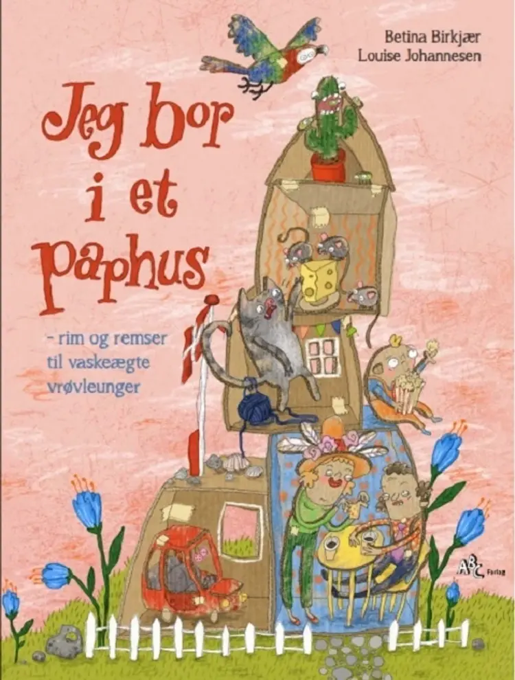 Jeg bor i et paphus af Betina Birkjær