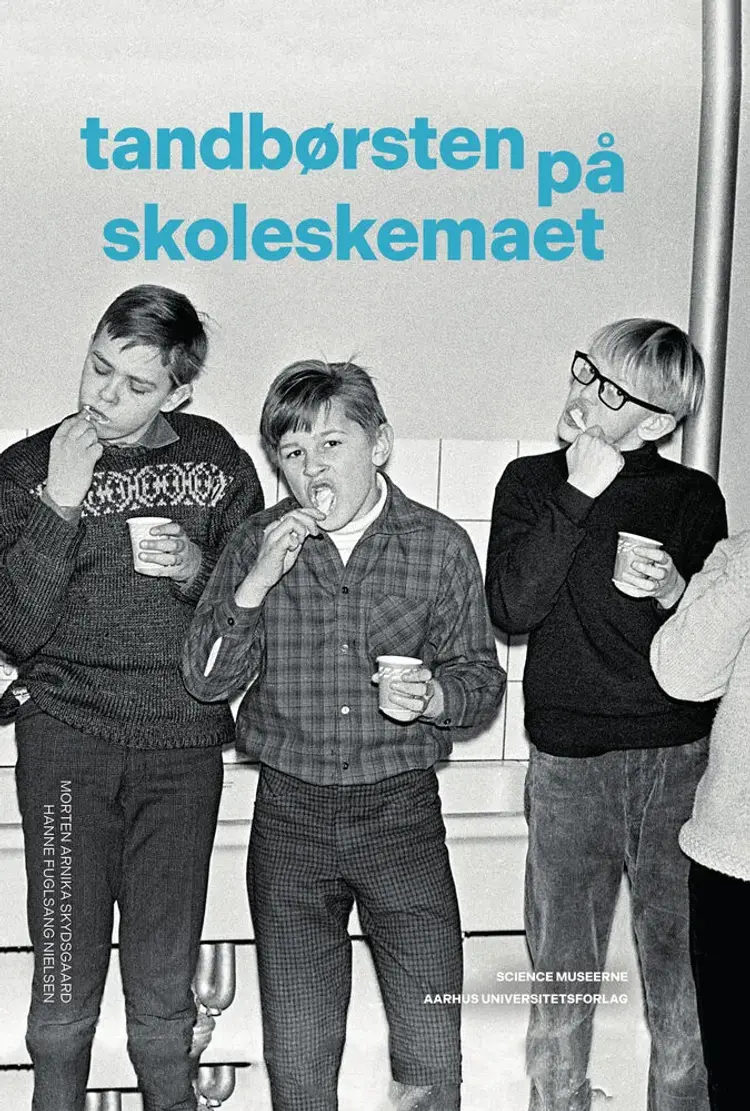 Tandbørsten på skoleskemaet af Morten Arnika Skydsgaard