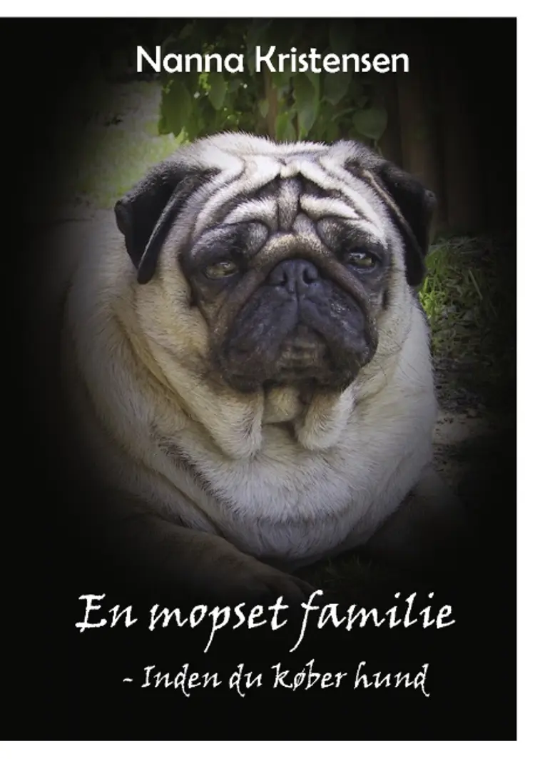 En mopset familie af Nanna Kristensen