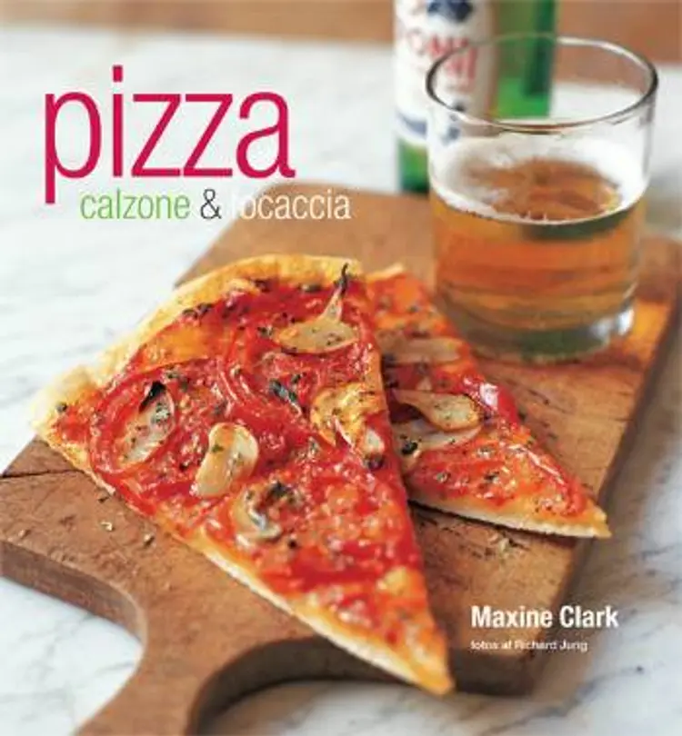 Pizza, calzone & focaccia af Maxine Clark