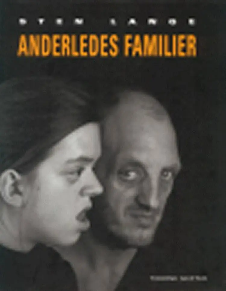 Anderledes familier af Sten Lange