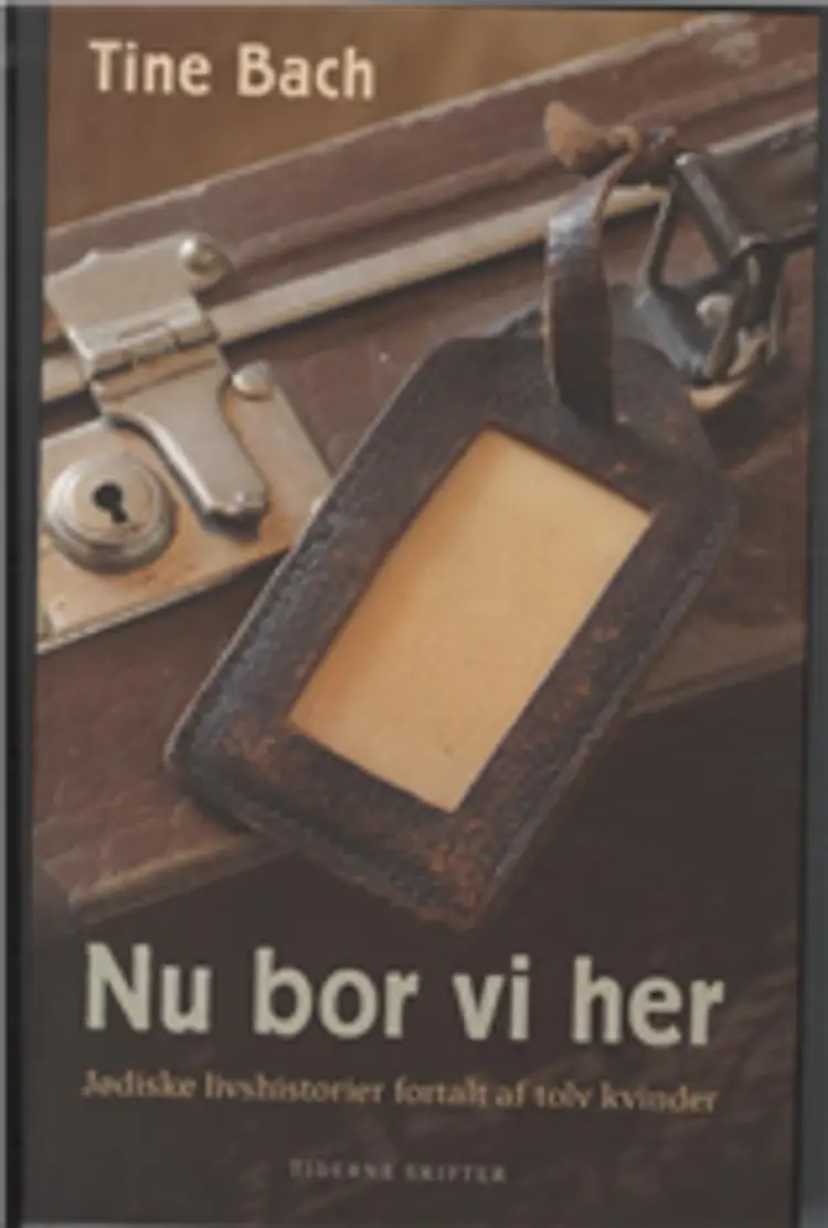 Nu bor vi her af Tine Bach